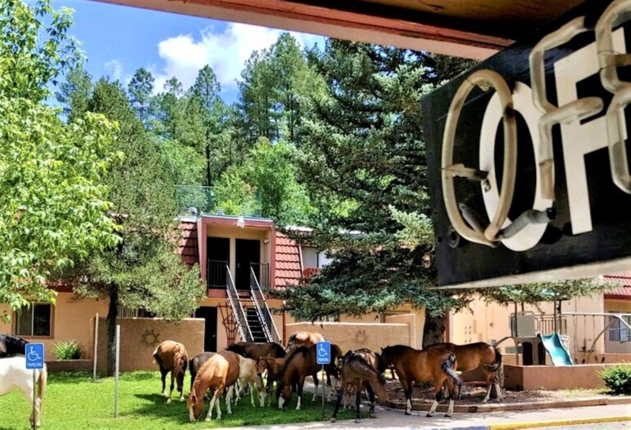 Pinecliff Village Resort Hollywood Kültér fotó